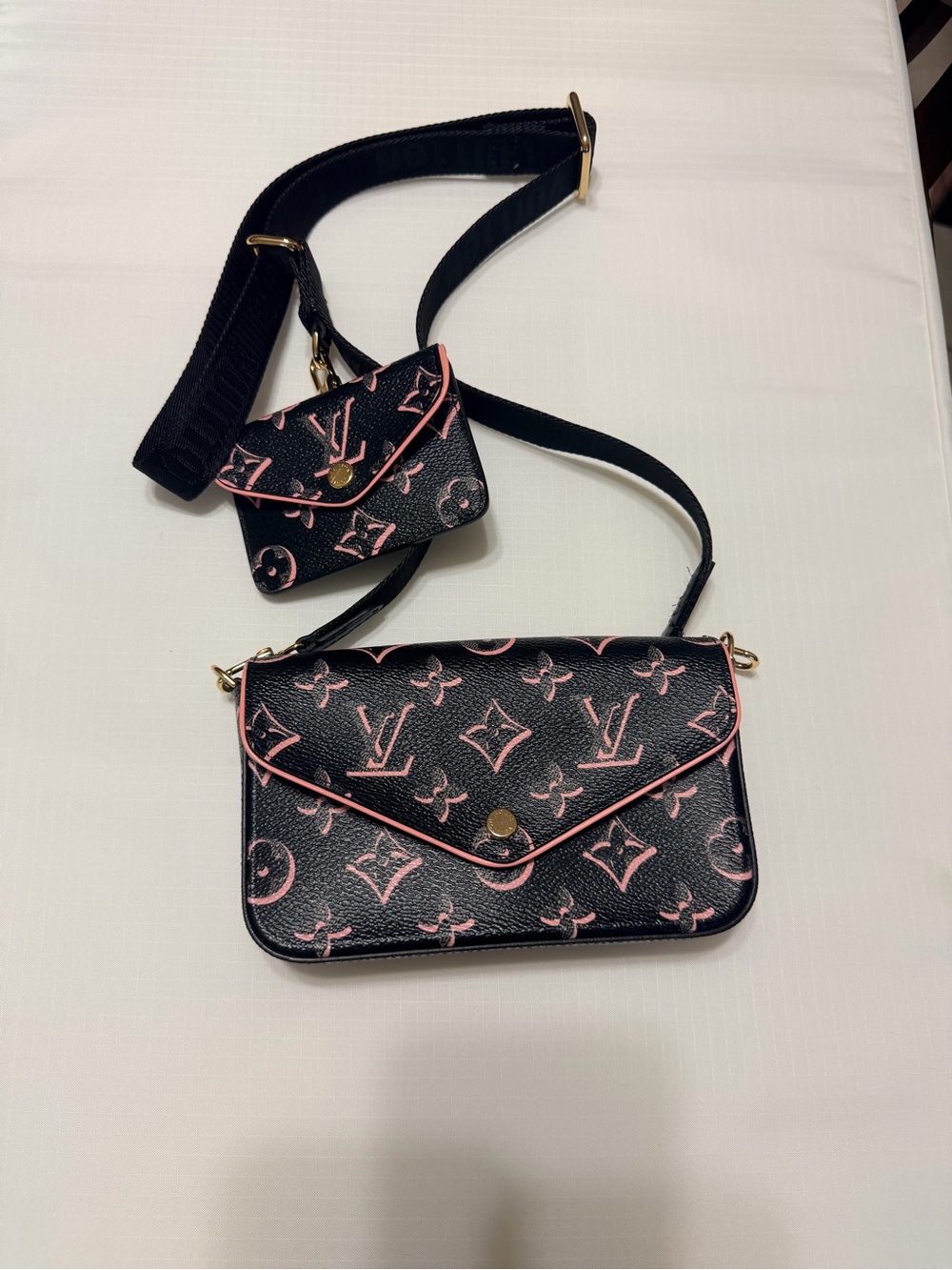 Louis Vuitton Felicie strap and go
